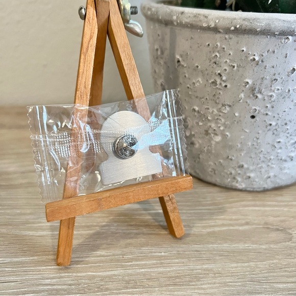 Amazon Employee Happy Diwali 2025 Pin Sealed Holiday Collectible - Picture 2 of 2